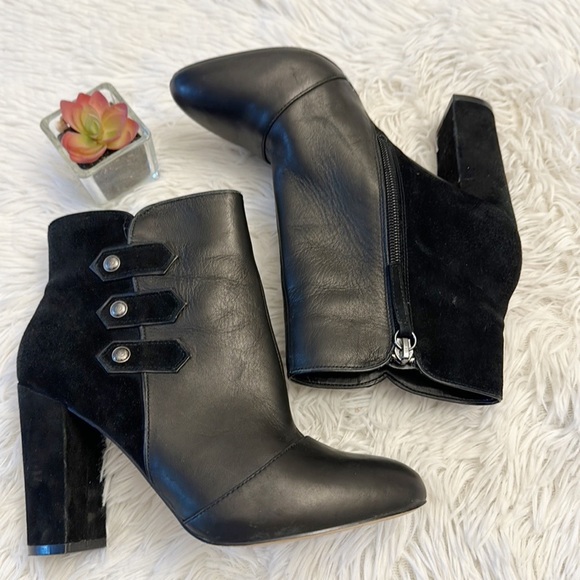 White House Black Market Leather Suede Embellished ankle heel boot women size 7 - Picture 5 of 6